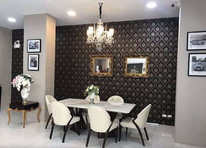 โชว์รูมสำนักงานให้เช่า-ทำเลดีมาก-ติดถนนใหญ่รัชดาภิเษก-และใกล้-mrtรัชดาภิเษก-เพียง-240-เมตร