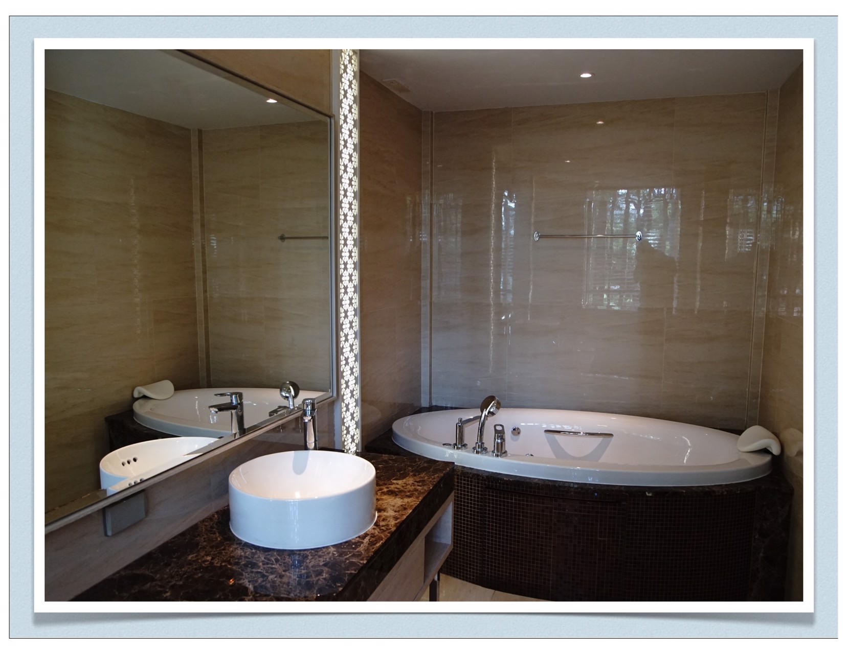 ให้เช่าบ้านเดี่ยวในซอยเย็นอากาศ-ถนนสาทร-พร้อมสระว่ายน้ำและจากุซซี่กลางแจ้ง