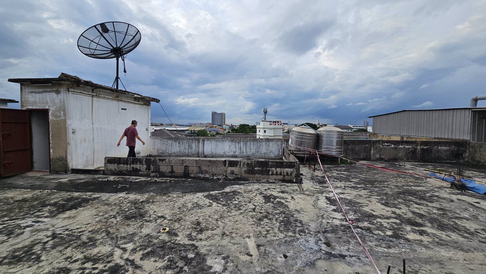 ขายตึกสวยติดกัน-4-คูหา-3-ชั้นครึ่ง-บนทำเลธุรกิจถนนเอกชัย-บางบอน