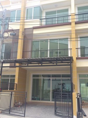 ให้เช่าทาวน์โฮม-3-ชั้น