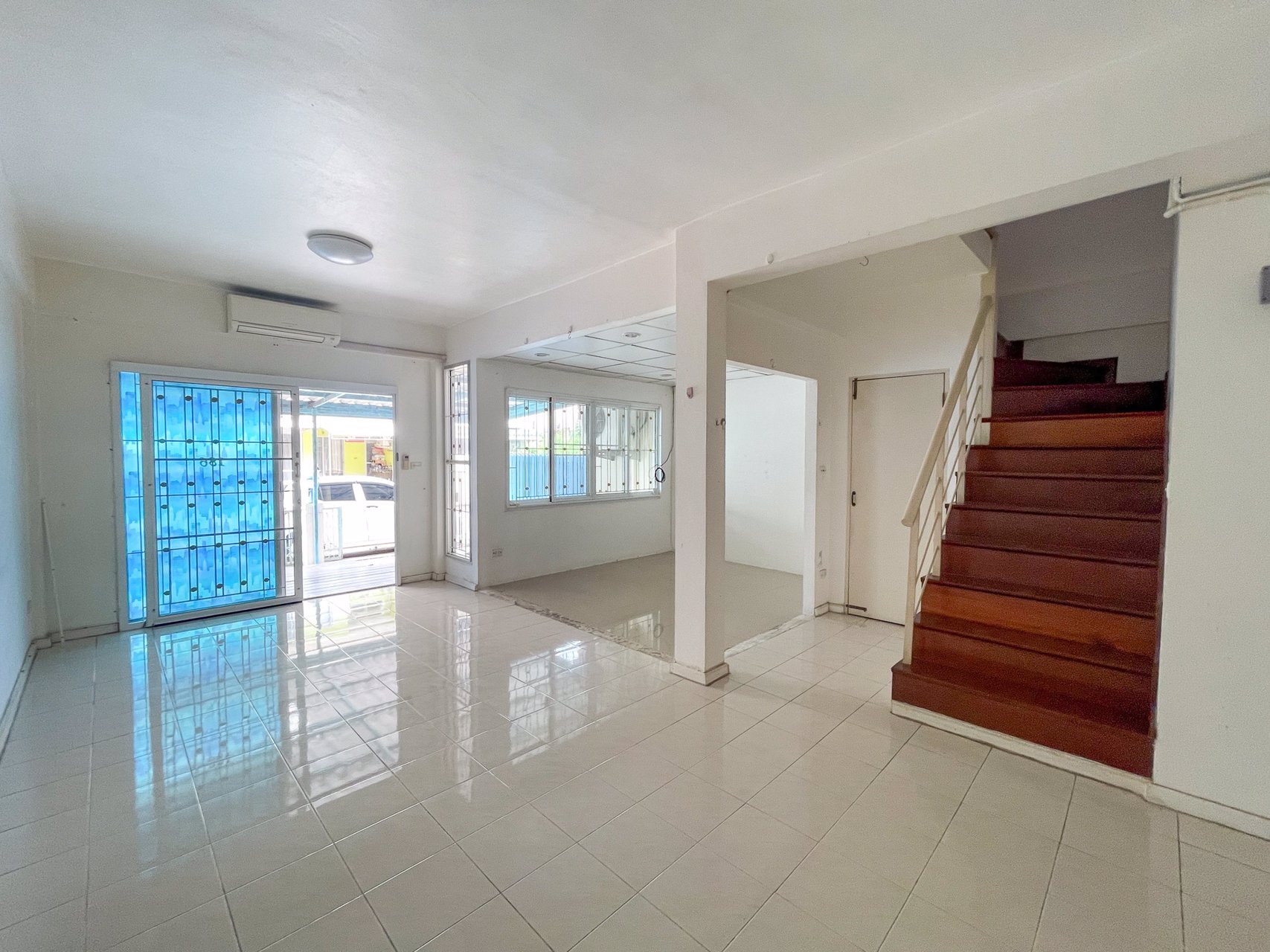 ขาย-ทาวน์โฮม-2-ชั้น-3-นอน-ใกล้รถไฟฟ้าสายสีชมพู