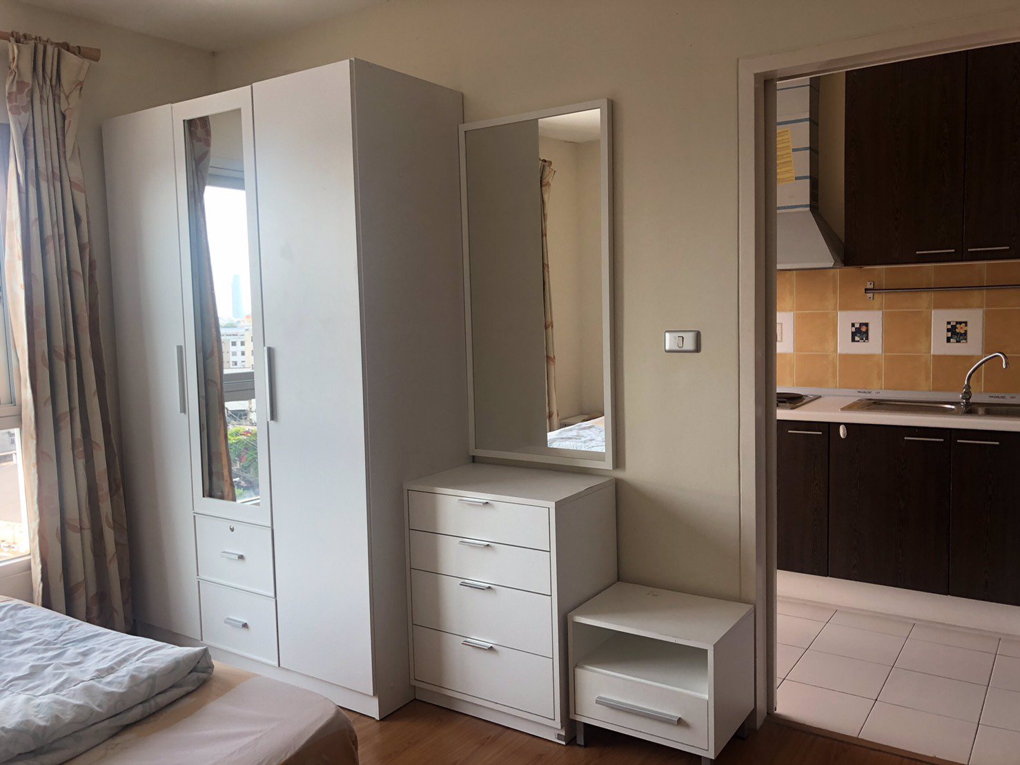 ให้เช่าคอนโด-เลอริช-le-rich-ริมถนนสาธุประดิษฐ์-ชั้น9-ห้อง-studio-32-ตรม-ใกล้ตลาดรุ่งเจริญ