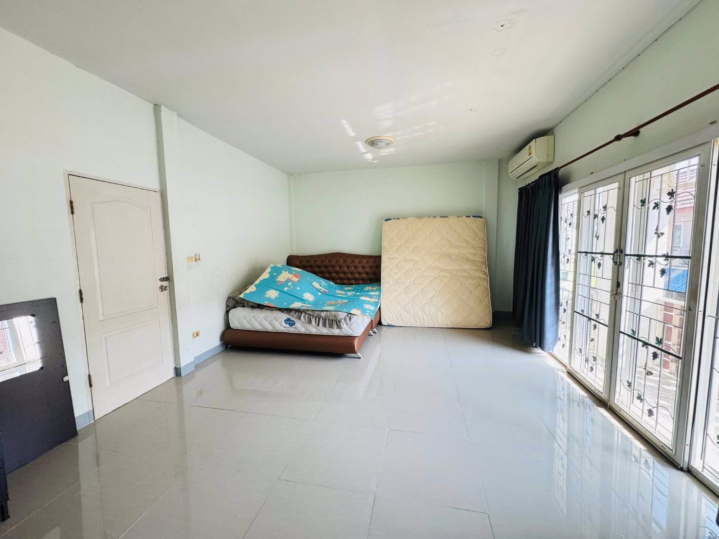 ขายทาวน์เฮ้าส์-2ชั้น-หมู่บ้านณัฐยาซอย3ค่ายกำแพงเพชร