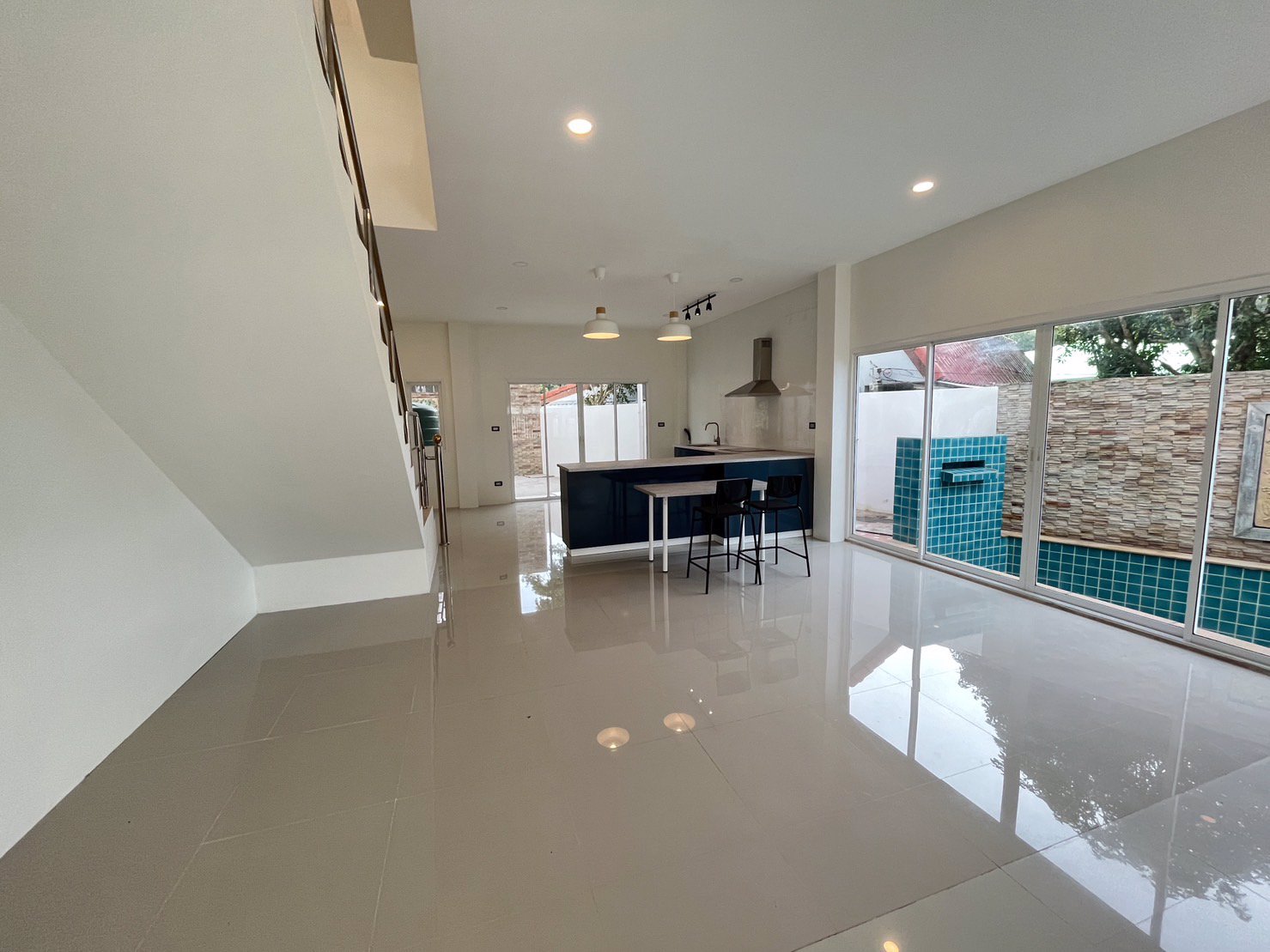 ประกาศขาย-อาคารที่พักอาศัย-3-ชั้น-มีสระว่ายน้ำ-เชิงทะเล-ภูเก็ต-ราคา-799-ล้าน