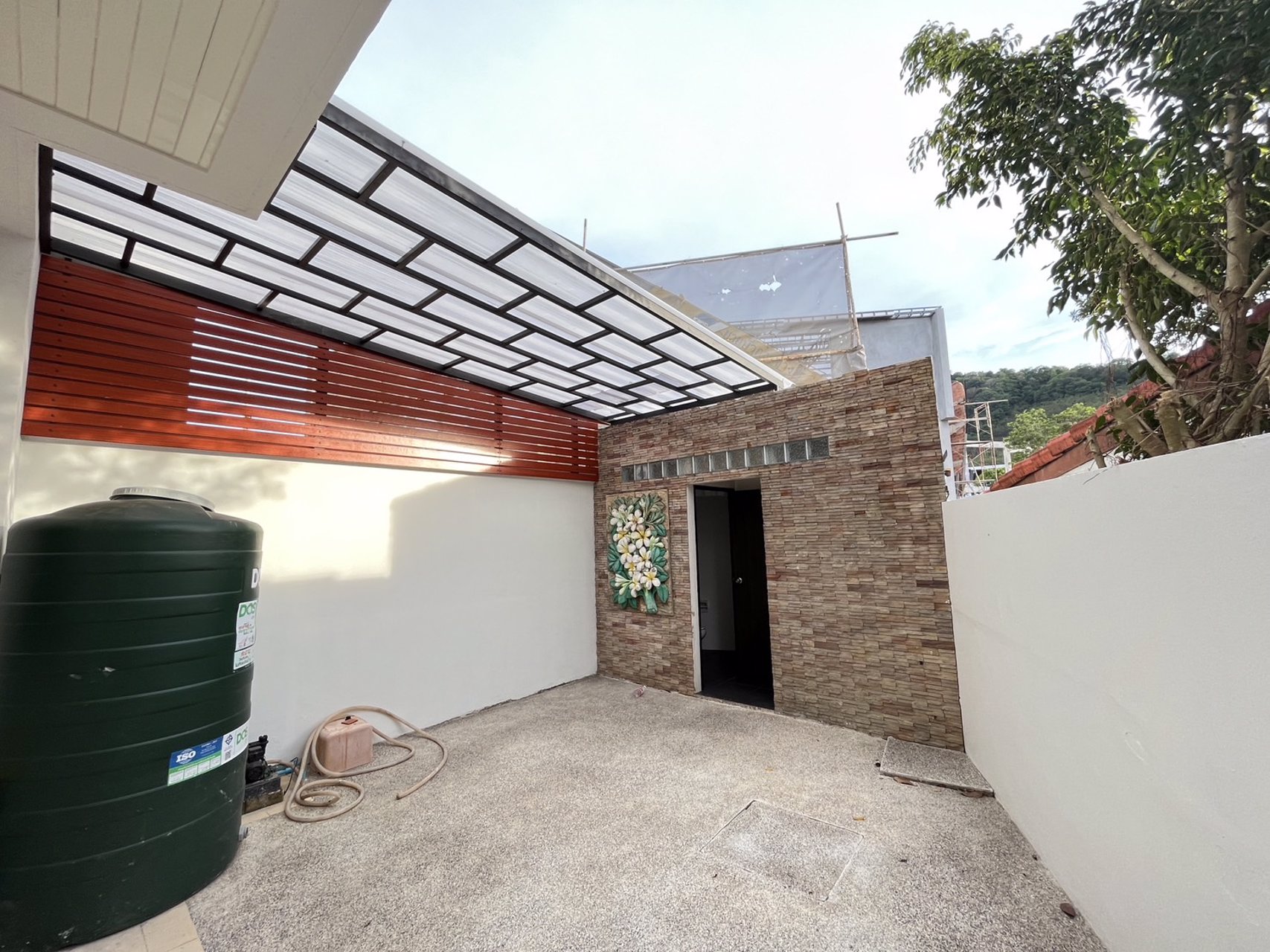 ประกาศขาย-อาคารที่พักอาศัย-3-ชั้น-มีสระว่ายน้ำ-เชิงทะเล-ภูเก็ต-ราคา-799-ล้าน