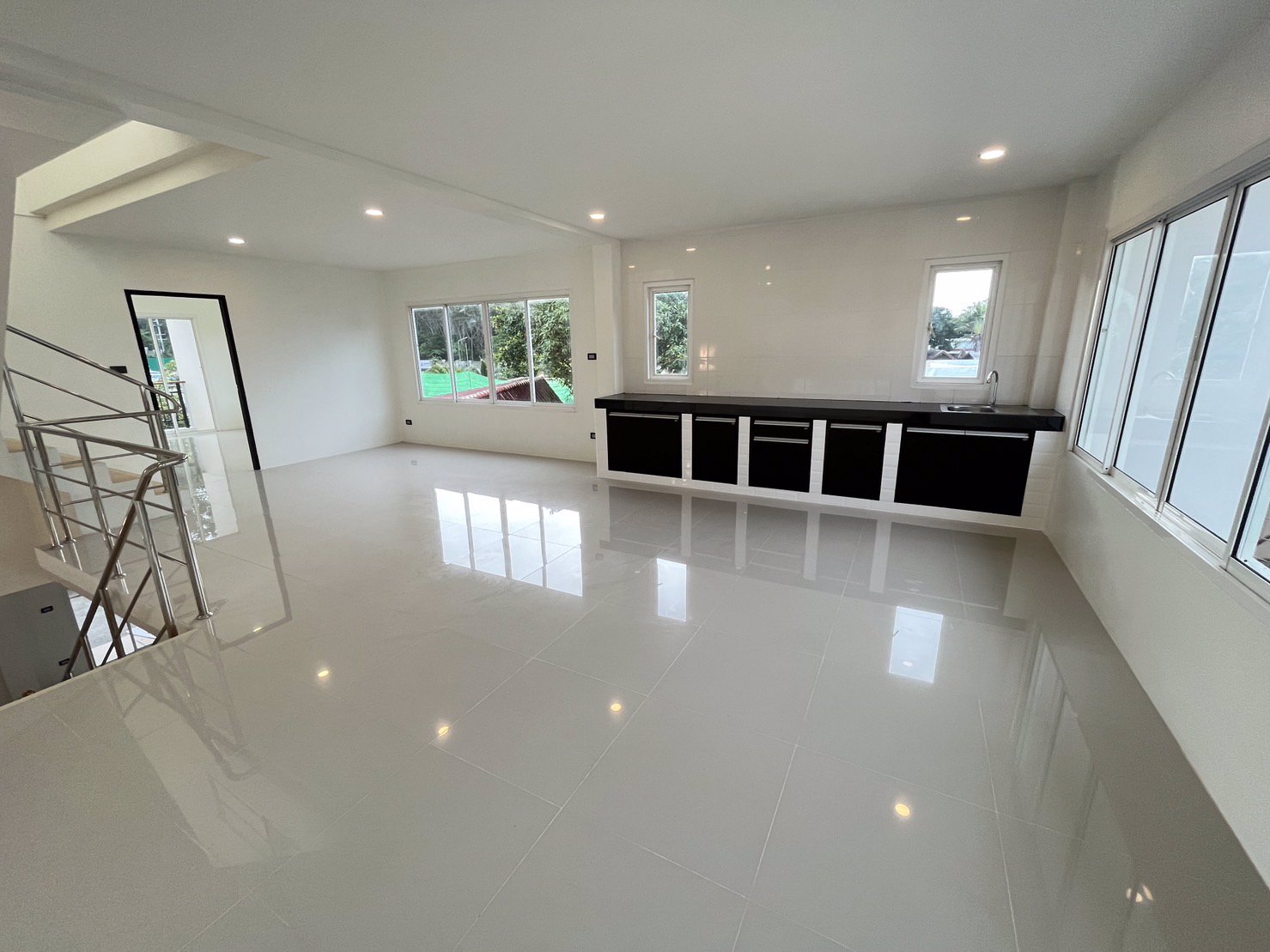 ประกาศขาย-อาคารที่พักอาศัย-3-ชั้น-มีสระว่ายน้ำ-เชิงทะเล-ภูเก็ต-ราคา-799-ล้าน