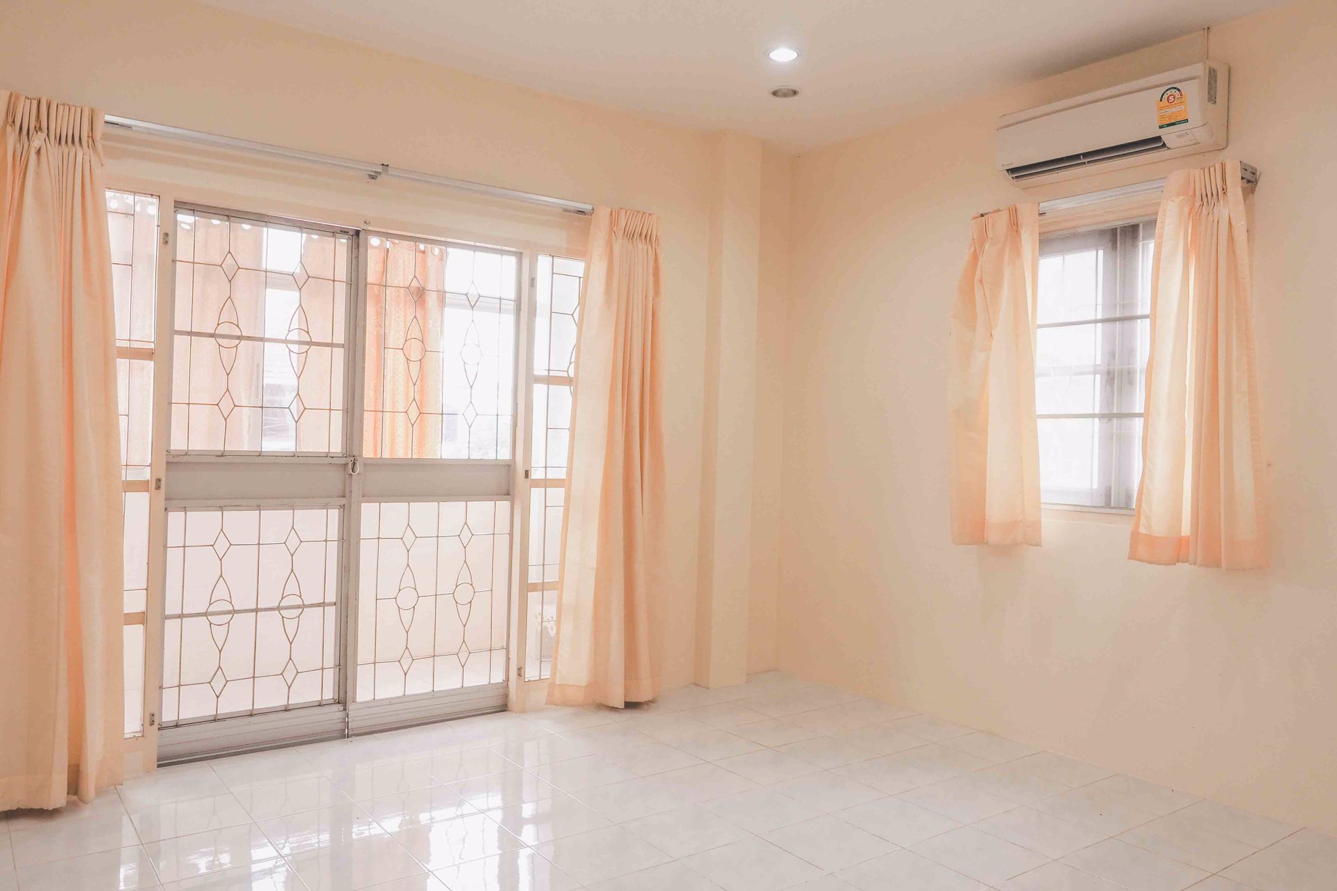 บ้านเดี่ยว-บางบัวทอง-บรรยากาศดีมาก-หมู่บ้านขนาดเล็ก-เงียบสงบ-ทำเลดีมาก-เพราะอยู่ต้นทางเข้าไทรน้อย