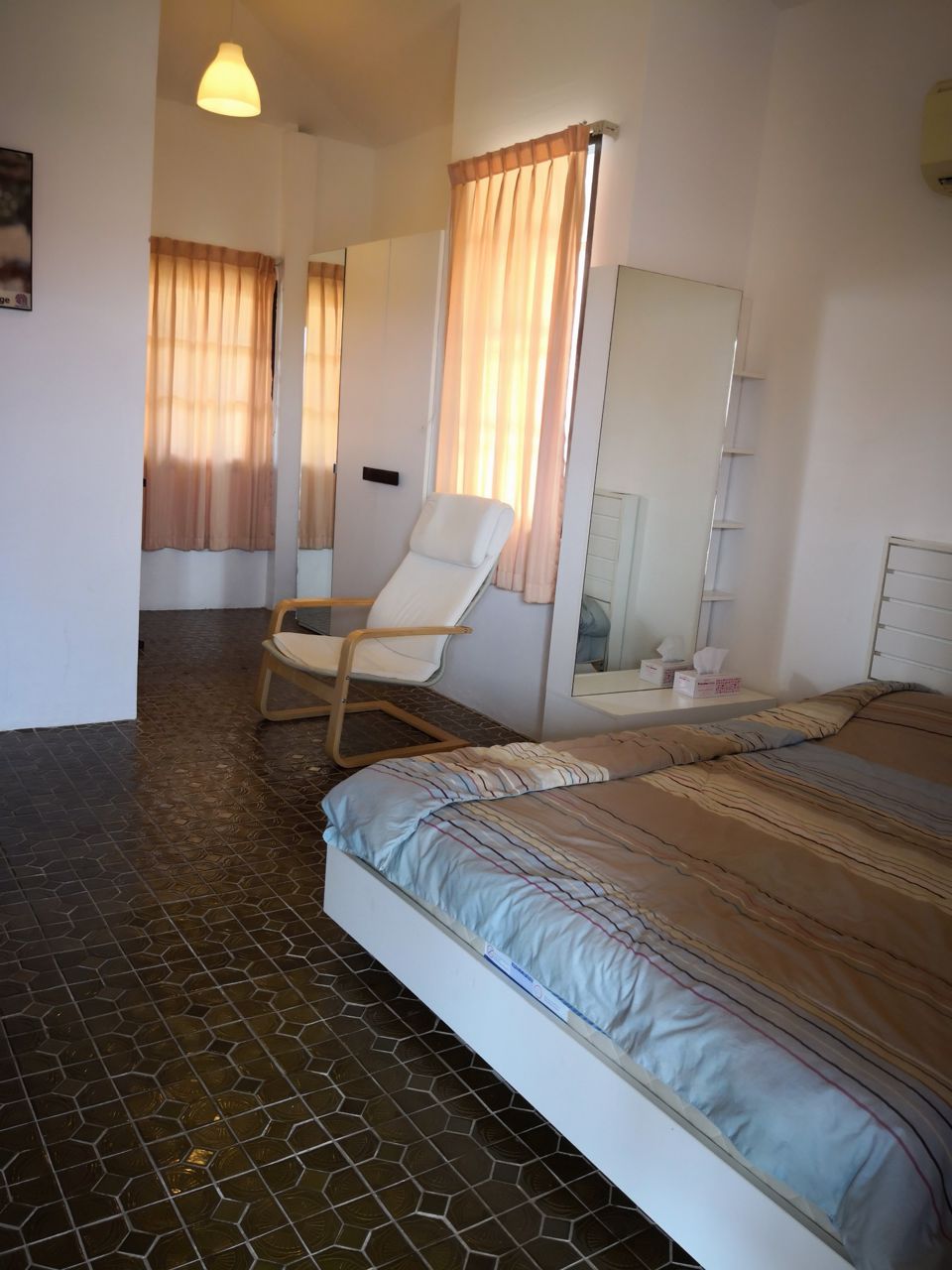 ขายบ้านบ้านแฝด-2-ชั้น-จอมเทียน-การ์เด้น-ริมหาดจอมเทียน-พัทยา