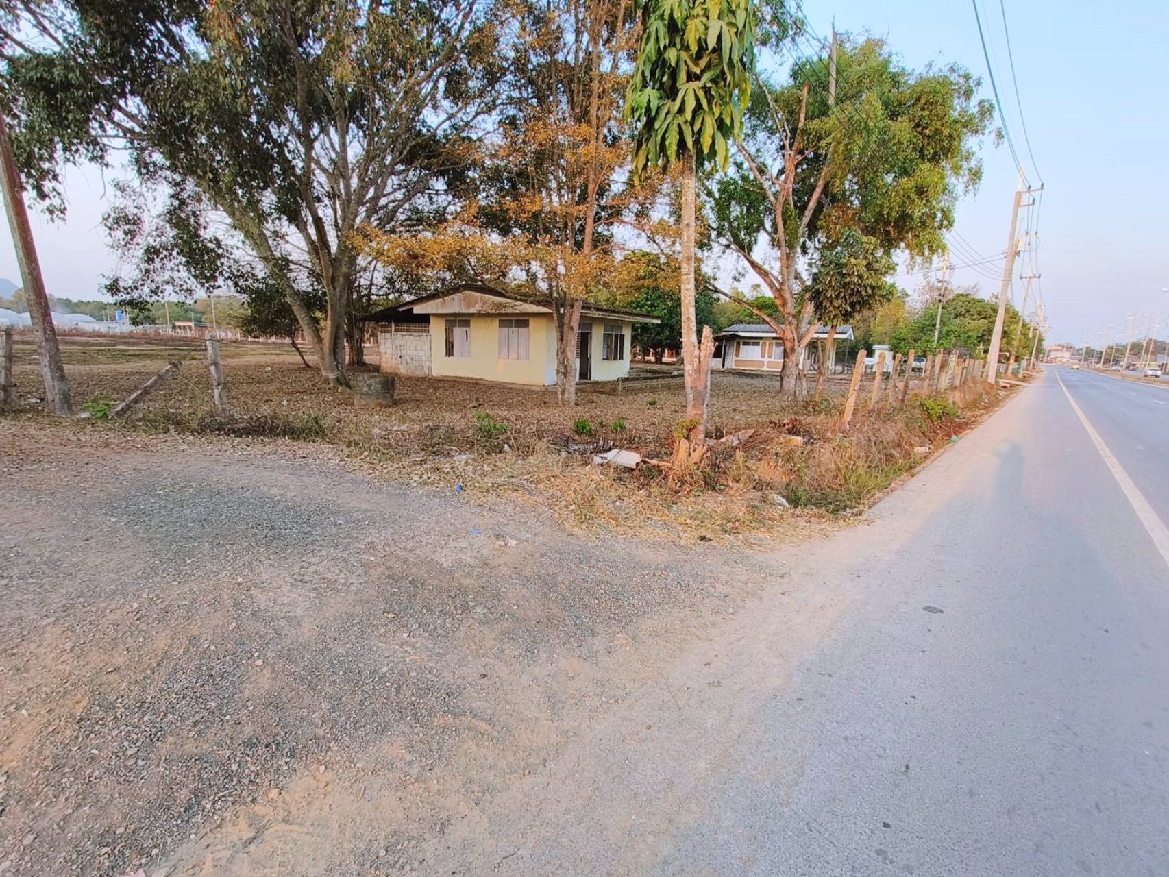 ขายที่ดินเปล่าจังหวัดเชียงราย-ถนนเด่นห้า-ดงมะดะ-ตำบลป่าอ้อดอนชัยอำเภอเมือง-จังหวัดเชียงราย