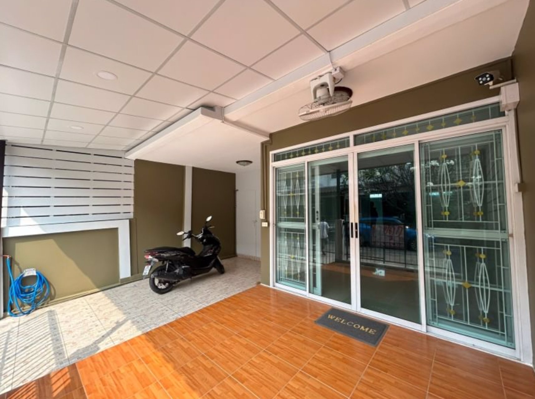 ขายด่วน-ขายถูก-ทาวน์เฮาส์2ชั้น-ต้นโครงการ-รีโนเวทใหม่ทั้งหลัง