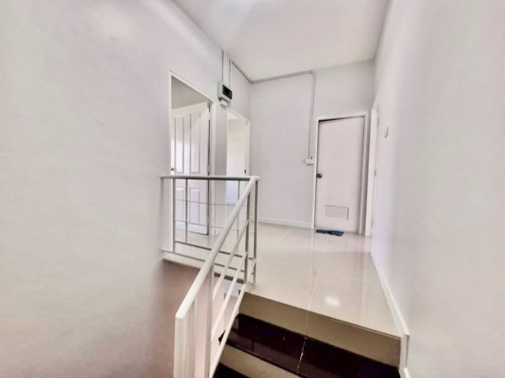 ขายด่วน-ขายถูก-ทาวน์เฮาส์2ชั้น-ต้นโครงการ-รีโนเวทใหม่ทั้งหลัง