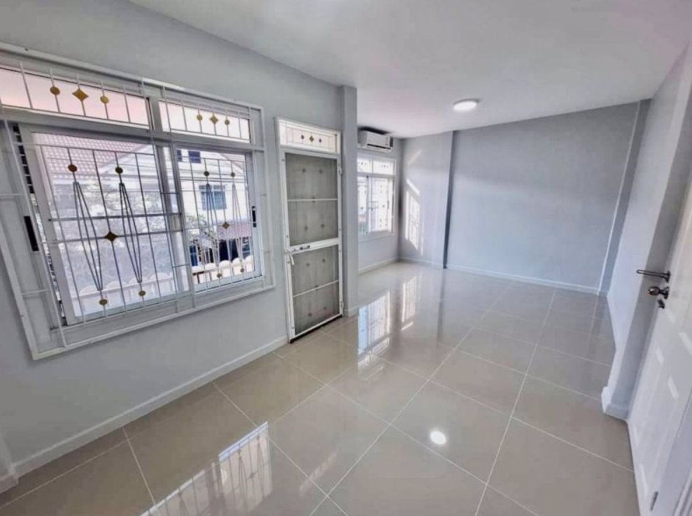 ขายด่วน-ขายถูก-ทาวน์เฮาส์2ชั้น-ต้นโครงการ-รีโนเวทใหม่ทั้งหลัง