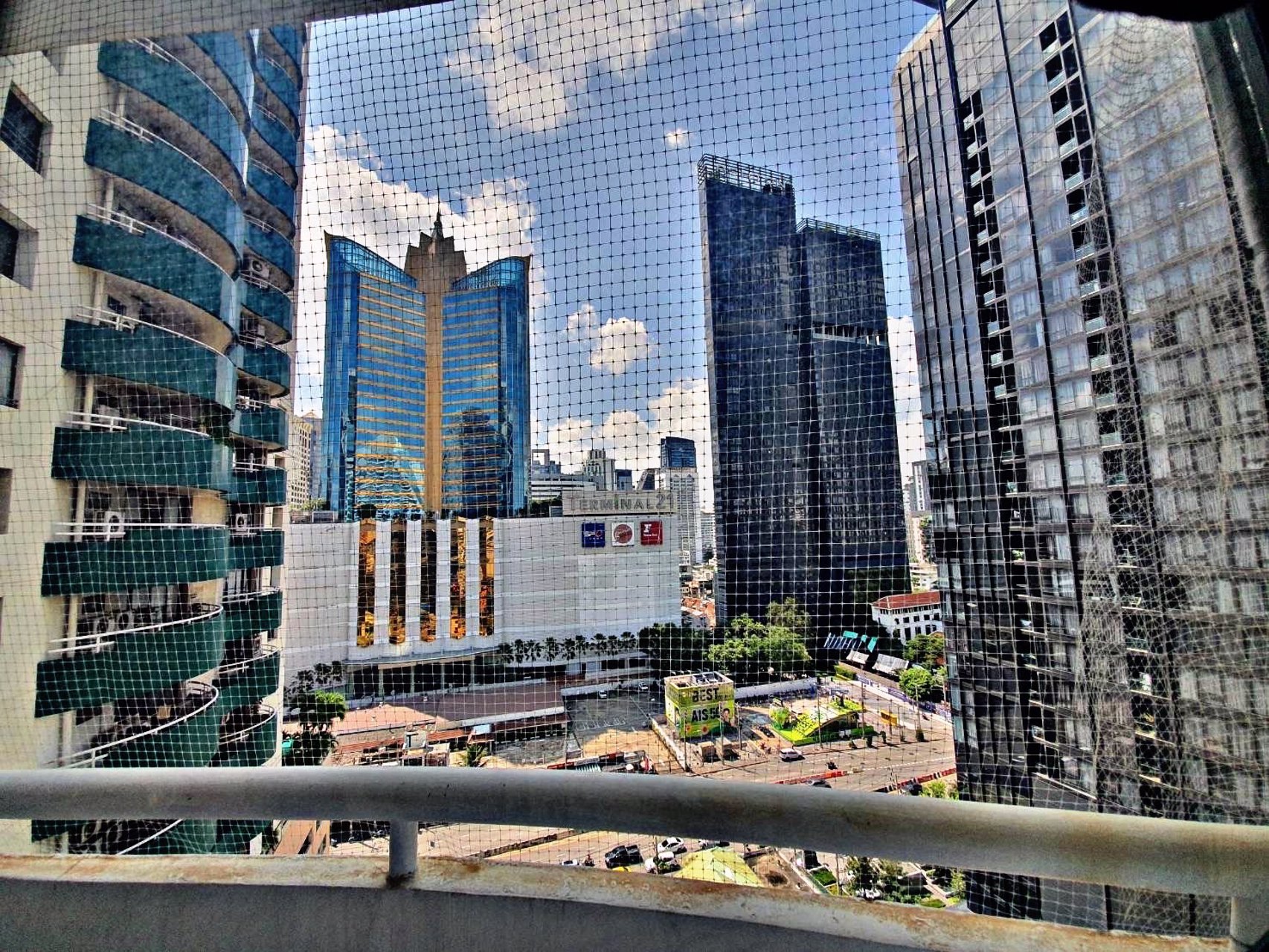 ขาย-คอนโดเลอร์พรีเมียร์-1-สุดยอดทำเลทองของสุขุมวิท-ติดรถไฟฟ้า-mrtbts-interchange-ห้างสรรพสินค้า