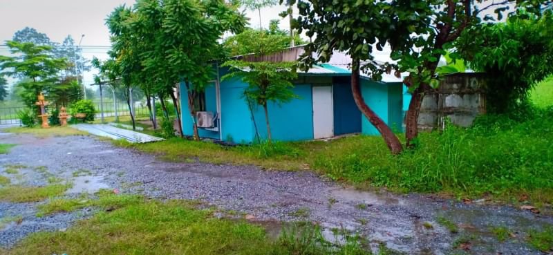 ขายบ้าน2หลังริมถนนมิตรภาพ-มี4ห้องนอน3ห้องน้ำ