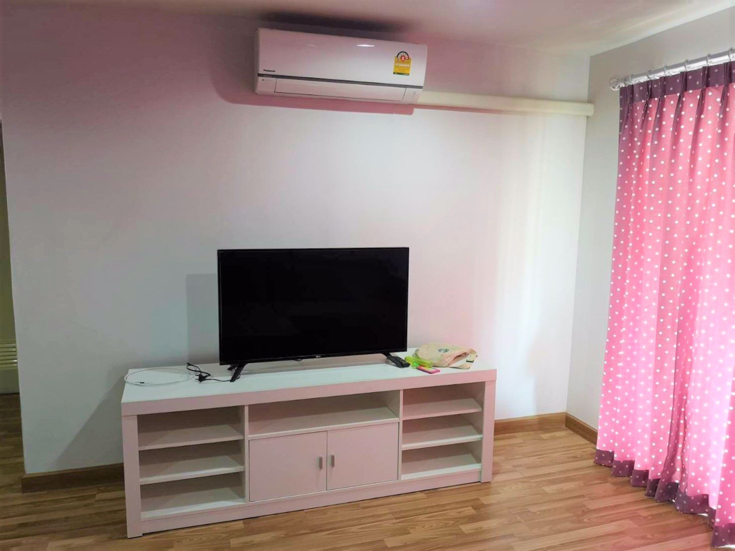 ให้เช่าคอนโด-regent-home-12-ลาดพร้าว41-2นอน-ชั้น-6-วิวสระ-fully-furnished