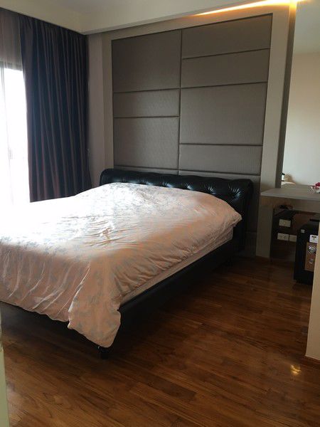 for-rent-noble-reveal-ekamai-condo-20th-floor-fully-furnished-near-bts-ekkamai
