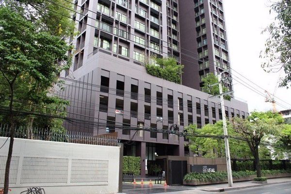 for-rent-noble-reveal-ekamai-condo-20th-floor-fully-furnished-near-bts-ekkamai