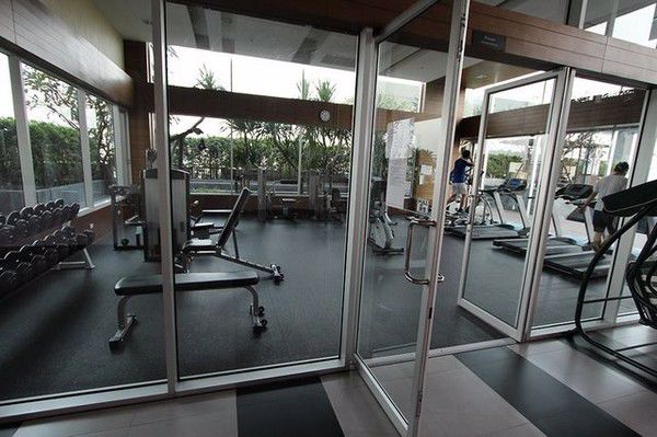 ให้เช่าคอนโด-thru-thonglor-ชั้น-9-fully-furnished-พร้อมเข้าอยู่