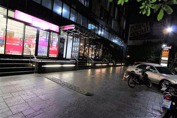 ให้เช่าคอนโด-thru-thonglor-ชั้น-9-fully-furnished-พร้อมเข้าอยู่