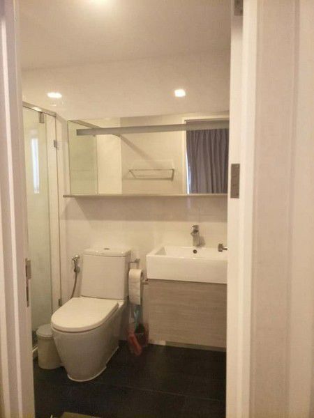 ให้เช่าคอนโด-the-room-sukhumvit-40-ชั้น-8-วิวสระ-ใกล้bts-เอกมัย-fully-furnished