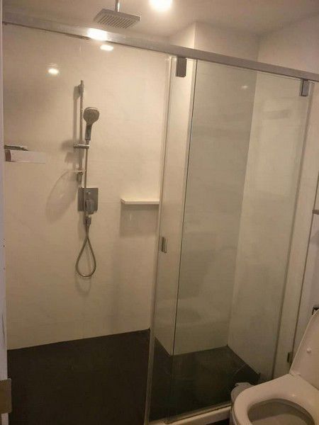 ให้เช่าคอนโด-the-room-sukhumvit-40-ชั้น-8-วิวสระ-ใกล้bts-เอกมัย-fully-furnished