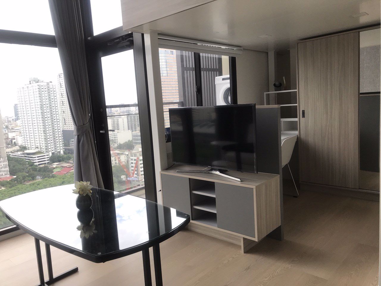 ให้เช่าห้อง-loft-duplex-คอนโด-chewathai-residence-asoke-ชั้น-16-ใกล้mrt-พระราม-9