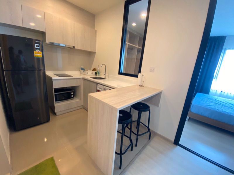 for-rent-life-asoke-17th-floor-apl-view-makkasan-near-mrt-phetchaburi