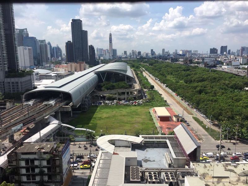 for-rent-life-asoke-17th-floor-apl-view-makkasan-near-mrt-phetchaburi