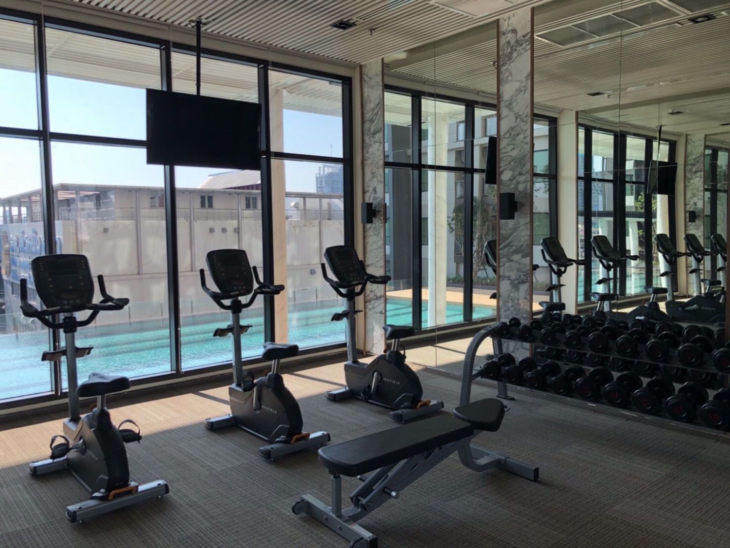 for-rent-life-asoke-17th-floor-apl-view-makkasan-near-mrt-phetchaburi