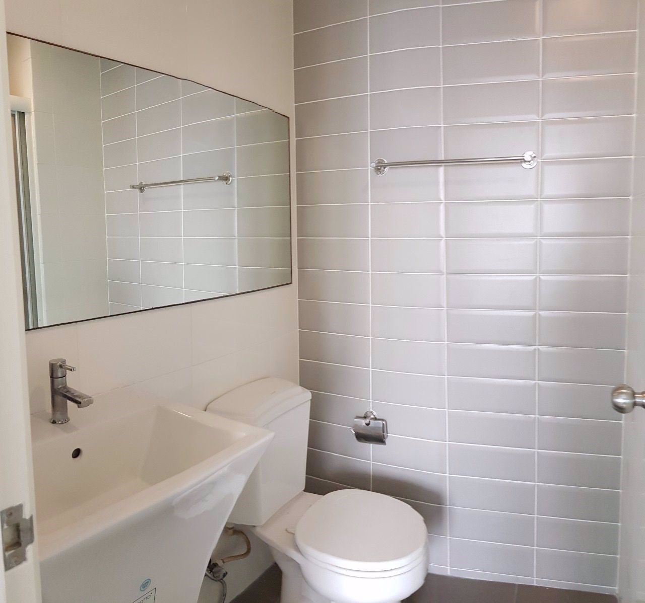 ให้เช่าคอนโด-aspire-พระราม-4-ชั้น-28-อาคาร-a-ใกล้มกรุงเทพ-fully-furnished-เครื่องซักผ้า