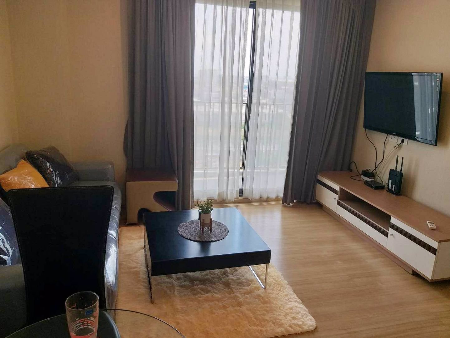 ให้เช่าคอนโด-the-base-chaengwattana-ชั้น19-fully-furnished