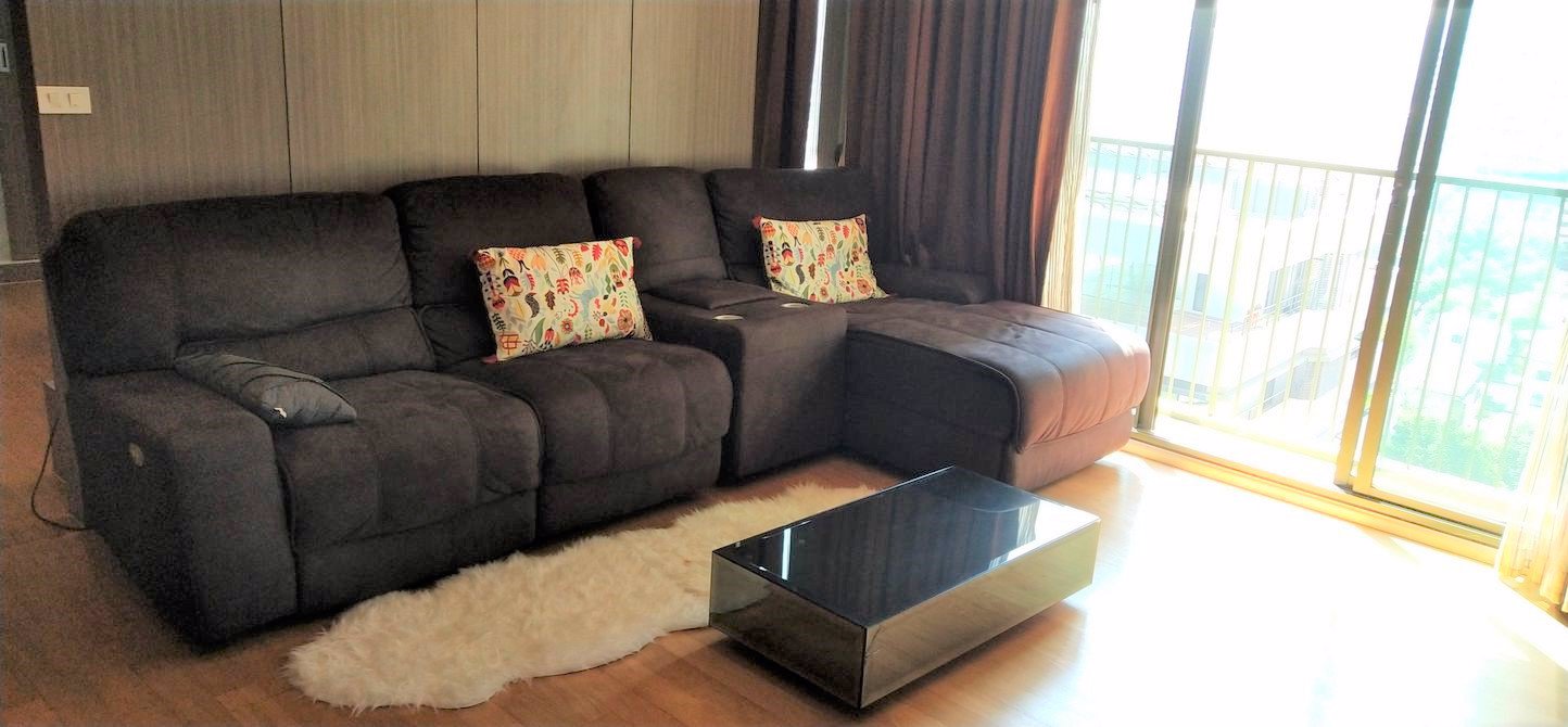 for-rent-noble-solo-thonglor-14th-floor-pool-view-near-bts-thong-lo