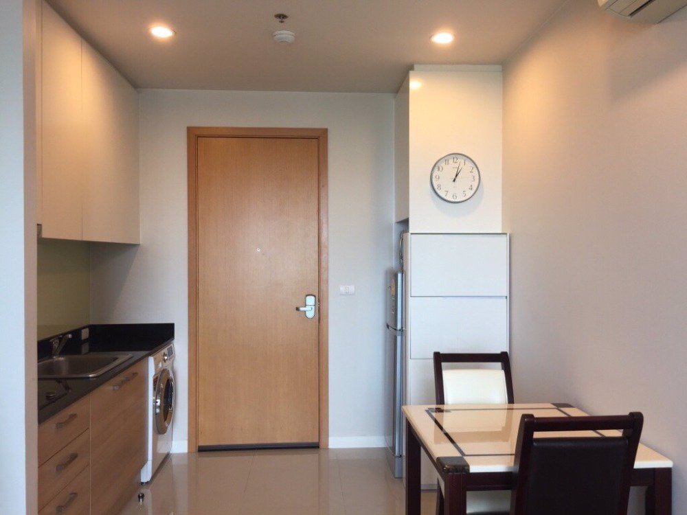 ให้เช่าคอนโด-circle-condominium-ชั้น-22-ใกล้-mrt-เพชรบุรี-fully-furnished