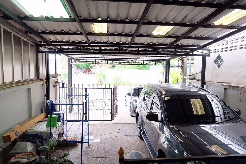 ขายทาว์นเฮ้า-3-ชั้น-ซอ่อนนุช-66-หน้า-มสวนปาร์ม-พื้นที่-25-ตรว4-ห้องนอน-5-ห้องน้ำใกล้รถไฟฟ้า-bts