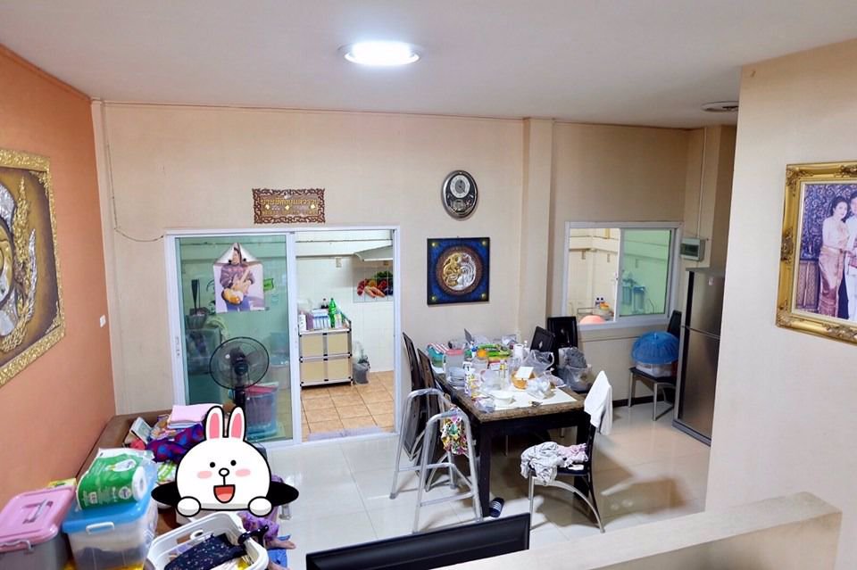 ขายทาว์นเฮ้า-3-ชั้น-ซอ่อนนุช-66-หน้า-มสวนปาร์ม-พื้นที่-25-ตรว4-ห้องนอน-5-ห้องน้ำใกล้รถไฟฟ้า-bts