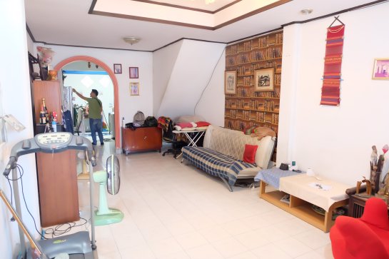 ขาย-ทาวน์เฮ้าส์-3-ชั้น-18-ตรวา-ถนนโชคชัย-4-ซอย-20-แยก-2-เขตลาดพร้าว