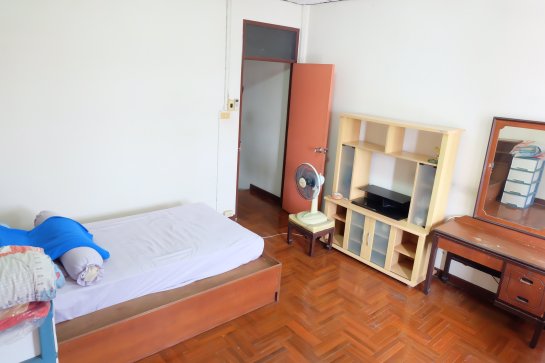 ขาย-ทาวน์เฮ้าส์-3-ชั้น-18-ตรวา-ถนนโชคชัย-4-ซอย-20-แยก-2-เขตลาดพร้าว