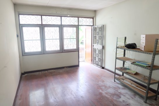 ขาย-ทาวน์เฮ้าส์-2-ชั้น-35-ตรวา-ถนนลาดพร้าว-ซลาดพร้าว-43-แยก-6-4-เขตห้วยขวาง-ใกล้-bts-สายสีเหลือง