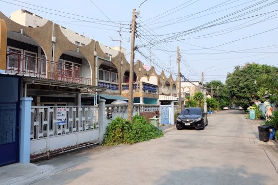 ขาย-ทาวน์เฮ้าส์-2-ชั้น-35-ตรวา-ถนนลาดพร้าว-ซลาดพร้าว-43-แยก-6-4-เขตห้วยขวาง-ใกล้-bts-สายสีเหลือง