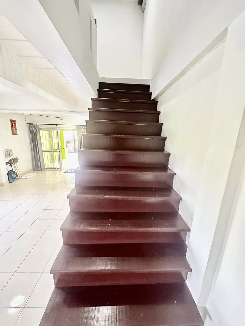 ขายด่วน-ขายถูก-ทาวน์เฮ้าส์2ชั้น-หลังริม-พื้นที่เยอะ-452-ตรว