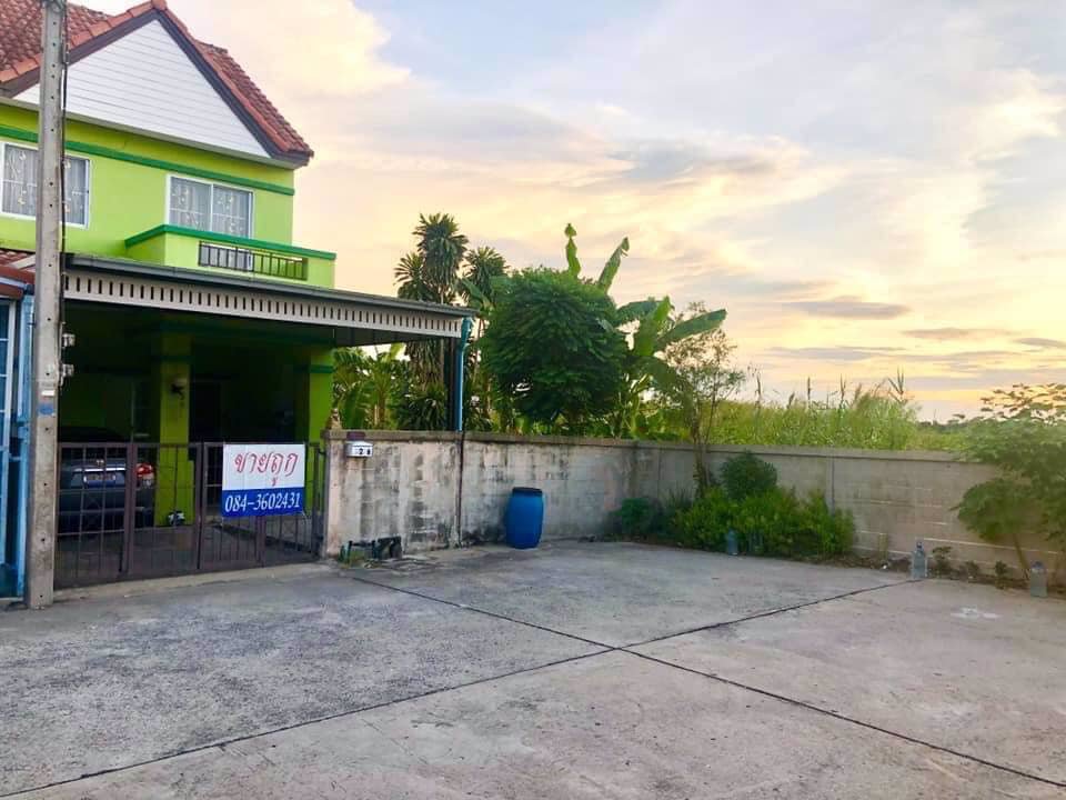 ขายด่วน-ขายถูก-ทาวน์เฮ้าส์2ชั้น-หลังริม-พื้นที่เยอะ-452-ตรว