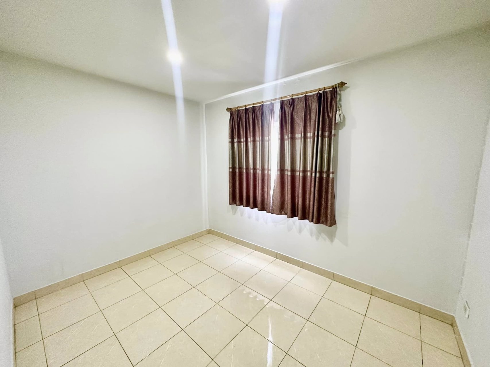 ขายด่วน-ขายถูก-ทาวน์เฮ้าส์2ชั้น-หลังริม-พื้นที่เยอะ-452-ตรว