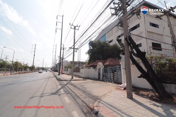 ขายที่ดิน-42-3-35-ไร่-พร้อมโรงงานและอาคารสำนักงาน-ริมถนนสุขุมวิท-หน้านิคมอุตสาหกรรมบางปู