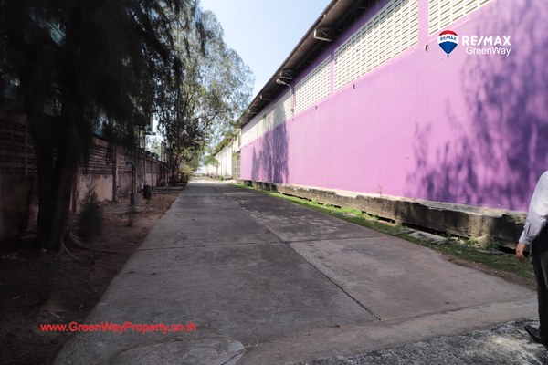 ขายที่ดิน-42-3-35-ไร่-พร้อมโรงงานและอาคารสำนักงาน-ริมถนนสุขุมวิท-หน้านิคมอุตสาหกรรมบางปู