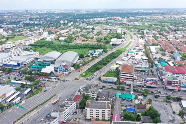 ทรัพย์สุดเฮง-หน้าสี่แยกนวมินทร์-ที่ดินพร้อมสิ่งปลูกสร้างขนาด-10-0-399-ไร่