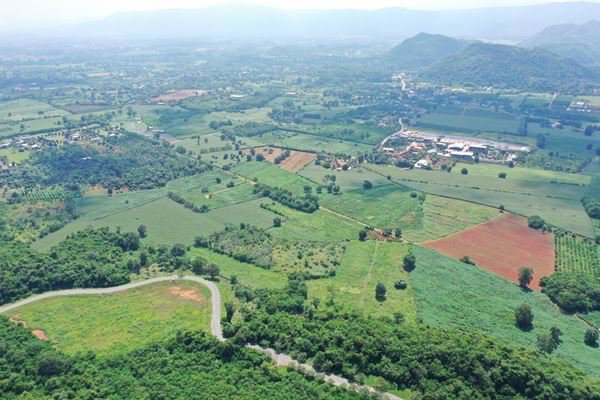 ที่ดินปากช่องวิวภูเขา-ปากช่อง-จนครราชสีมา-รายล้อมด้วยรีสอร์ทมากมาย