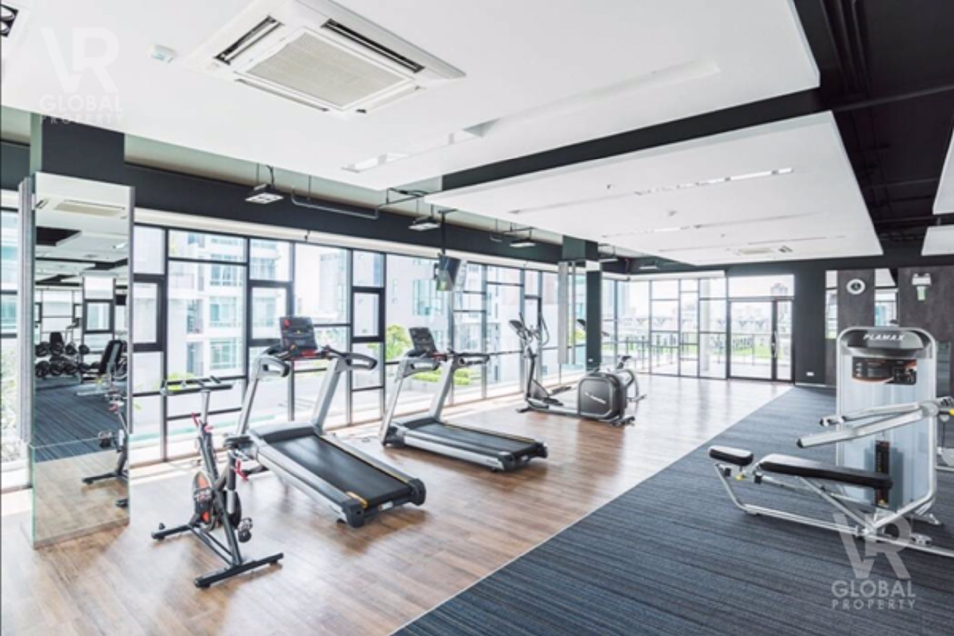 ขายห้องคอนโด-the-sky-sukhumvit-บนชั้น-9-กับห้องขนาด-24-ตรม