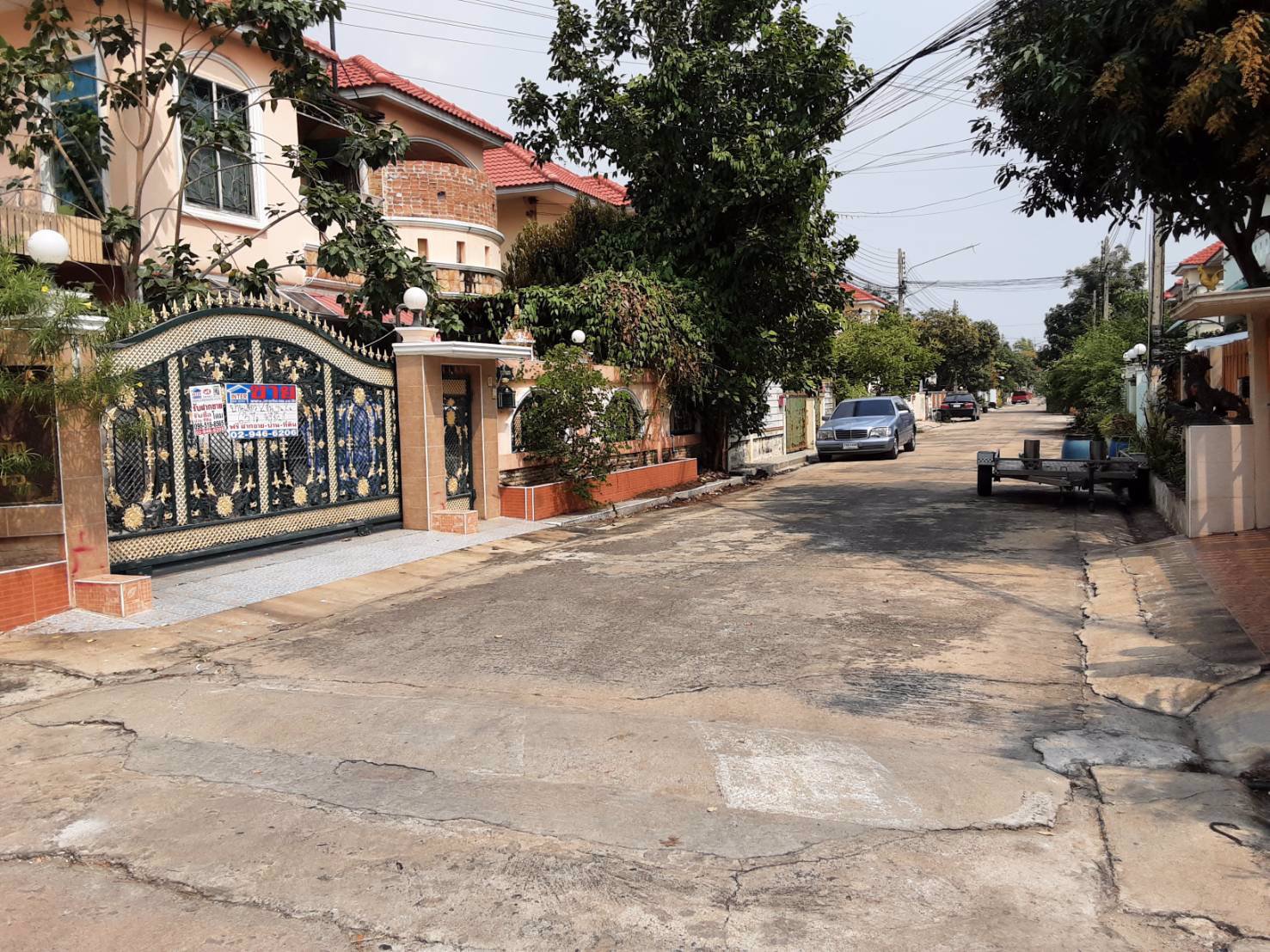 ขายบ้านเดี่ยว-2-ชั้น-ห้องมุม-หมู่บ้านน้ำไม่ท่วม-ถนนพระราม2