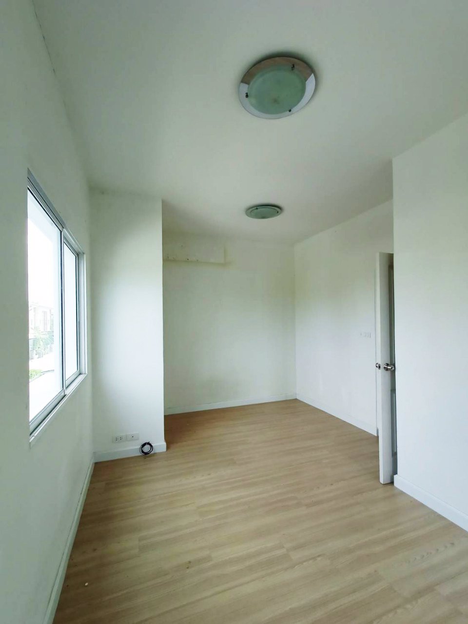 พลีโน่เพชรเกษม81-ทาวน์เฮ้าส์หลังริม-ขายถูกฟรีโอน