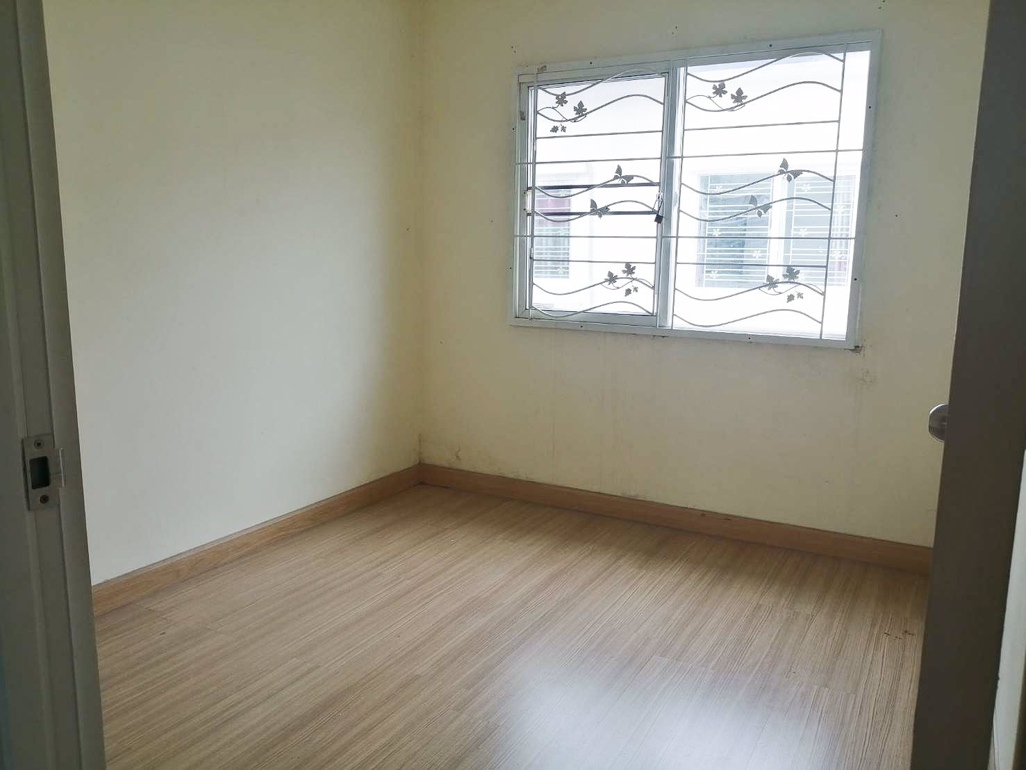 ทาวน์เฮ้าส์กัสโต้พระราม2-ฟรีโอน-ขายถูก-ต่อรองได้